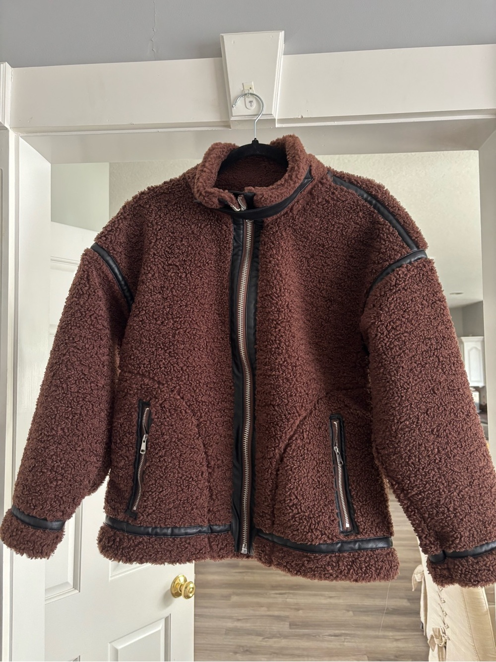 Abercrombie & Fitch women’s brown Sherpa jacket  xxs